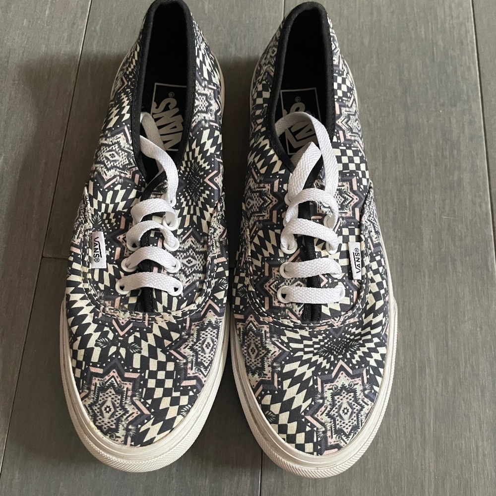 VANS Authentic Trippy Geometric Print Sneakers 6.5 Men's / 8 Women's